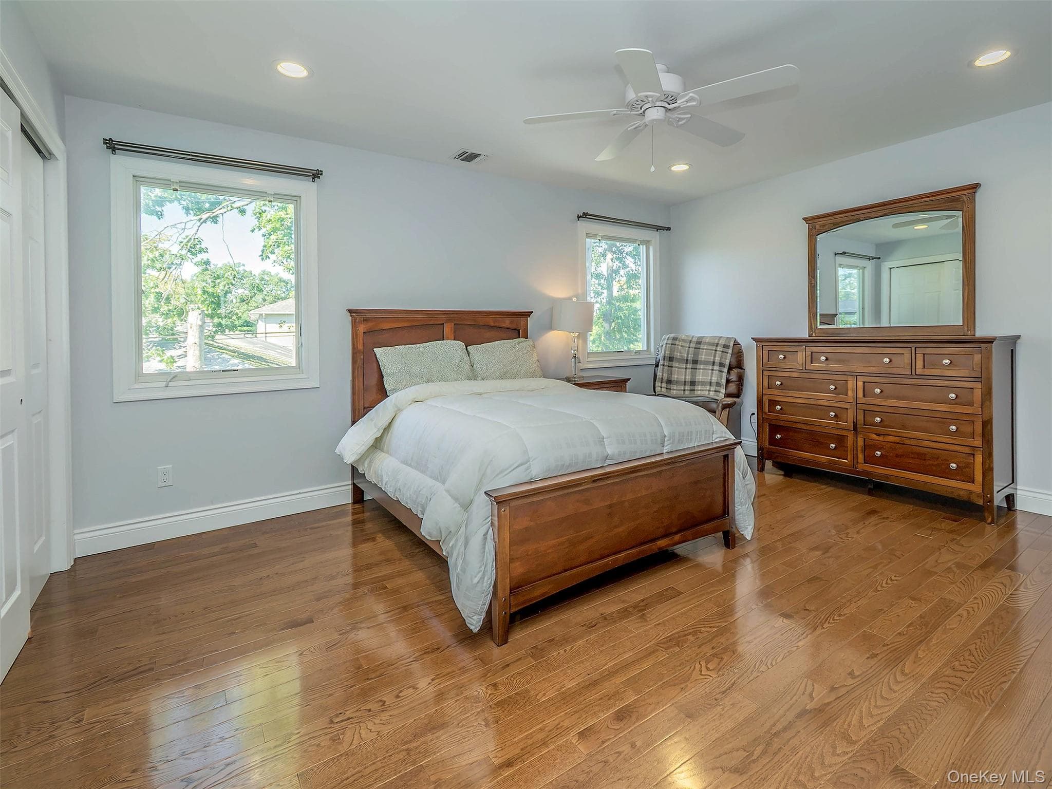 752 Kensington Court thumbnail 20