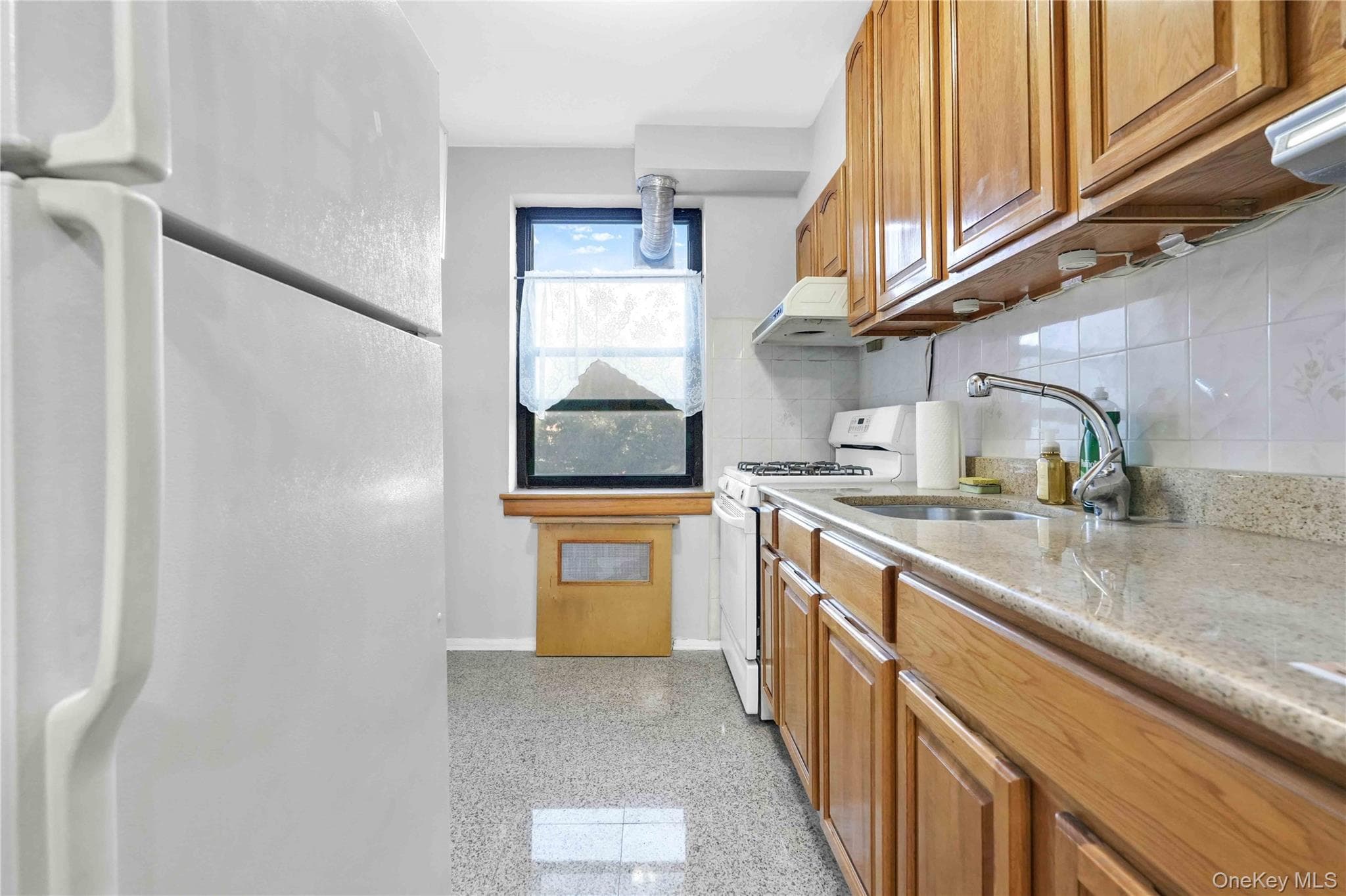 138-18 28th Road Unit: 2F thumbnail 15
