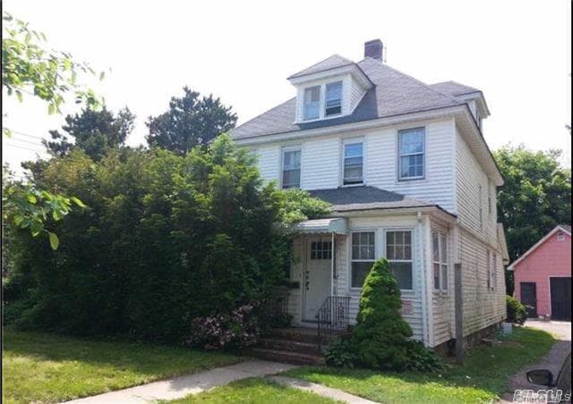 4 Burch Ave Ave photo 1