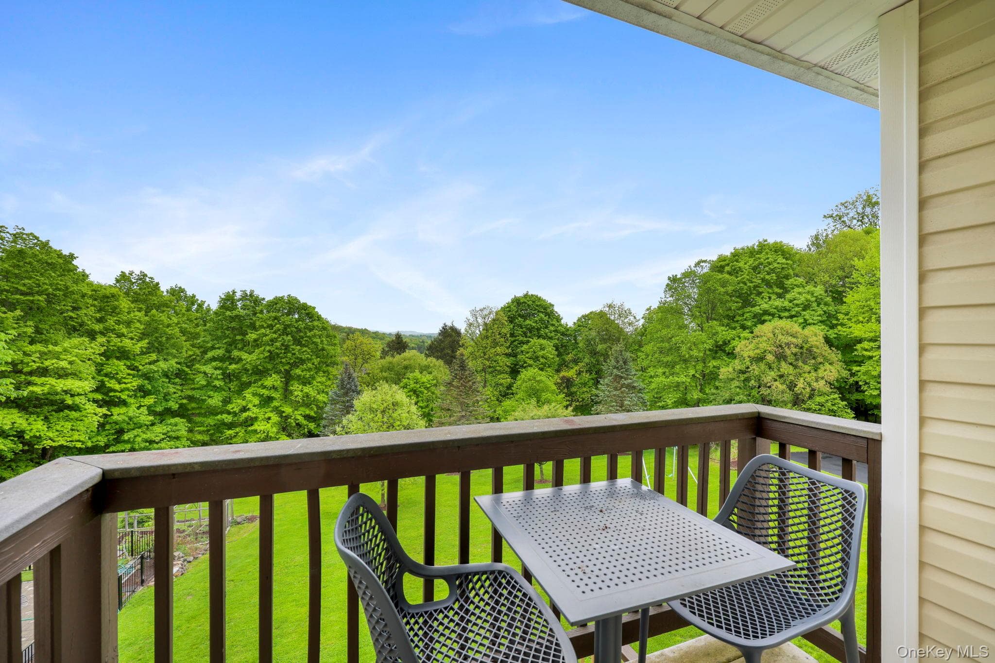 76 Eleanor Drive thumbnail 18