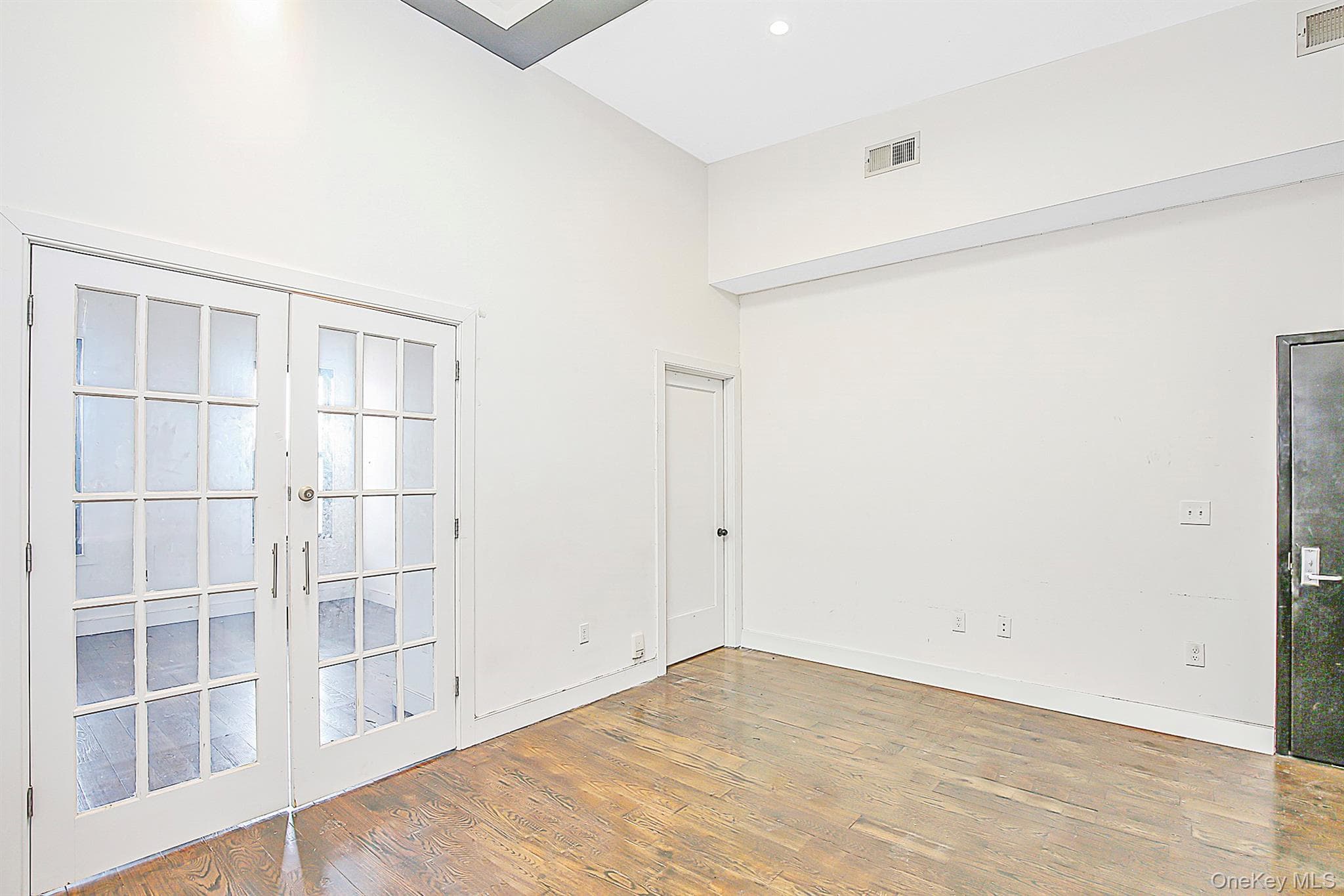 99 Eldert Street thumbnail 5