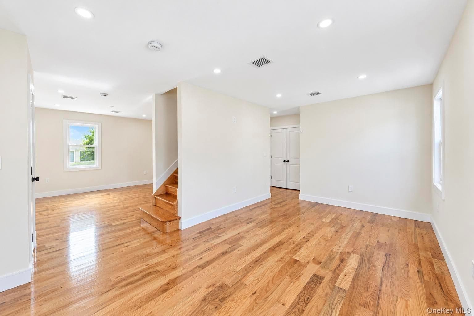 18 Sportsmans Avenue thumbnail 11