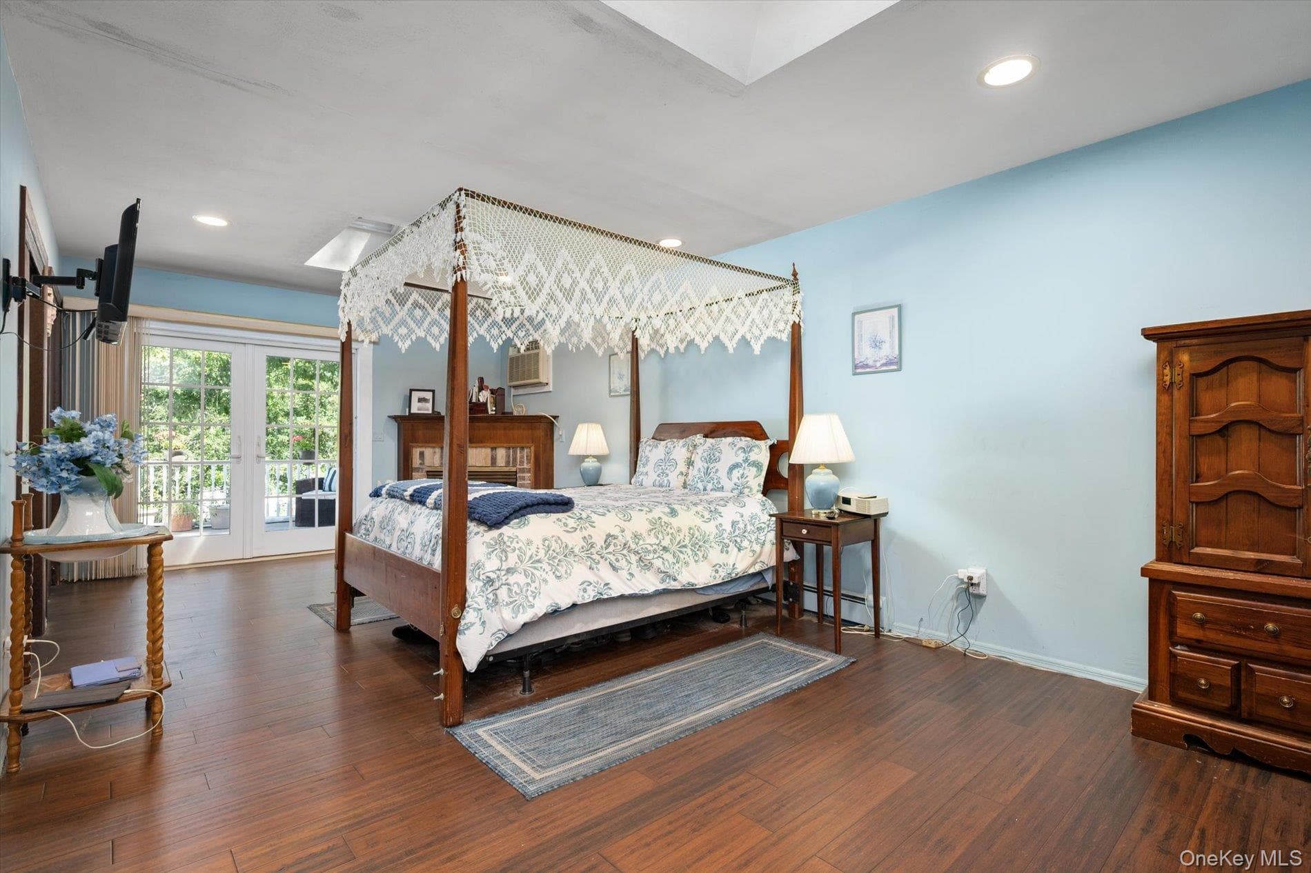 Main Bayview thumbnail 17