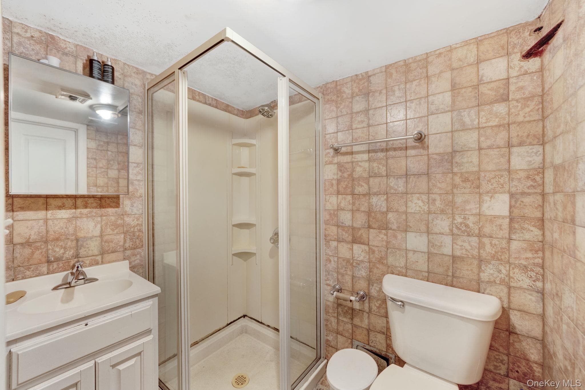 1646 E 36th Street thumbnail 23