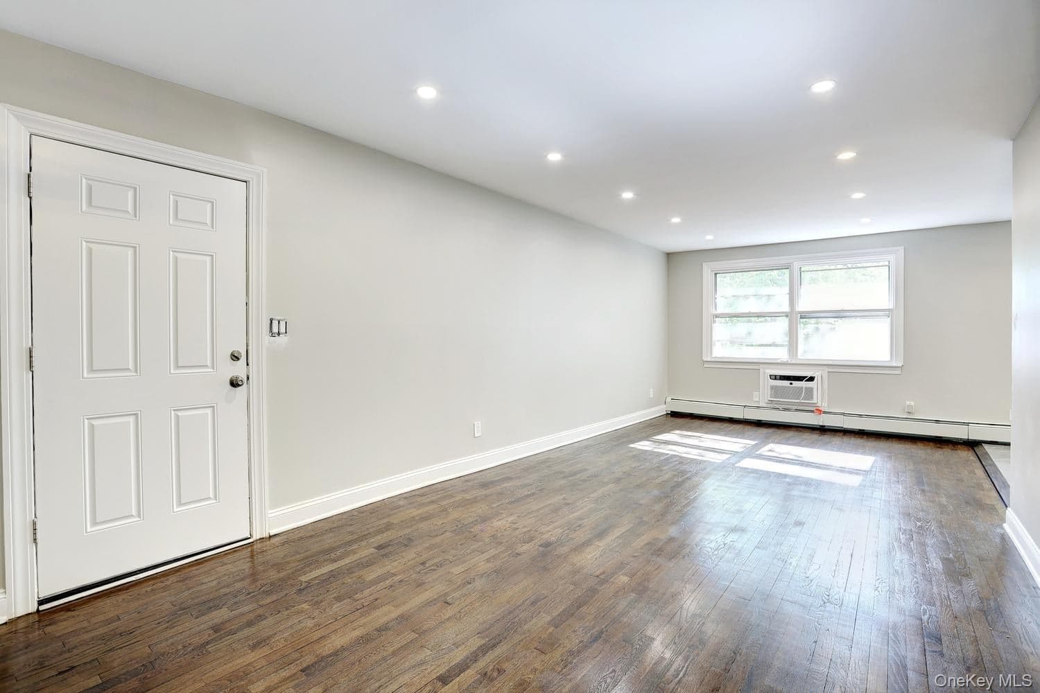 152 Kearsing Parkway Unit: E thumbnail 3