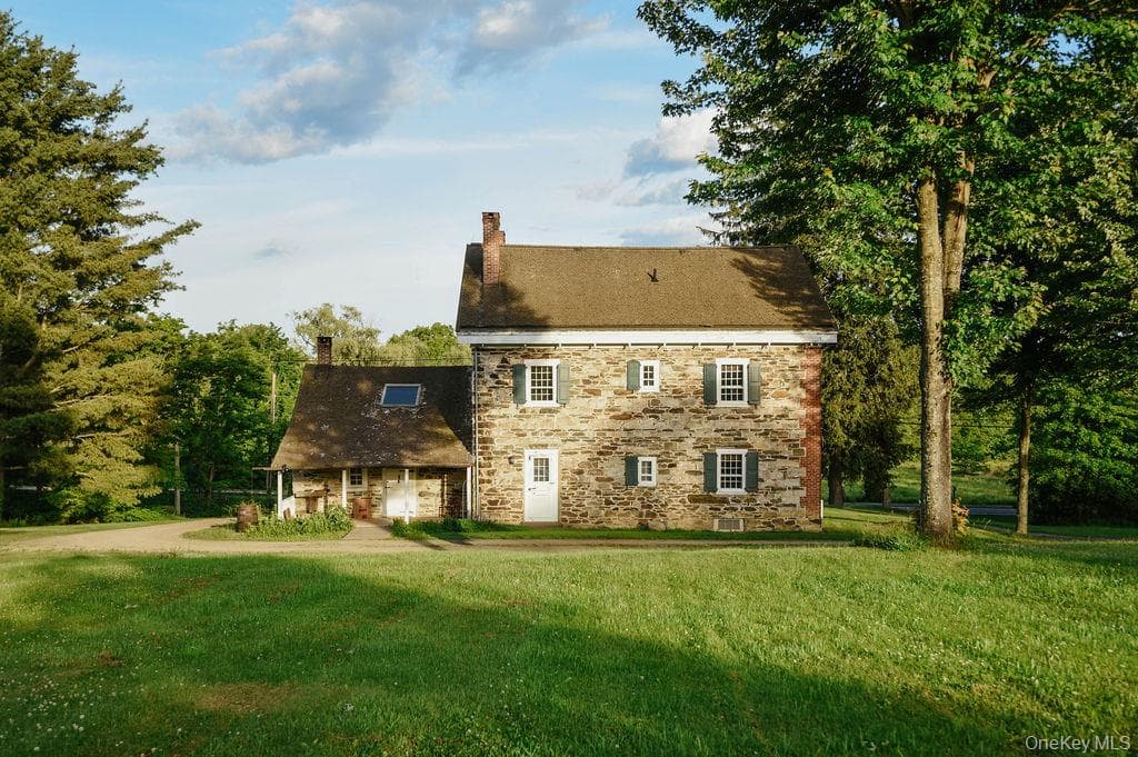 652 Albany Post Road, New Paltz
