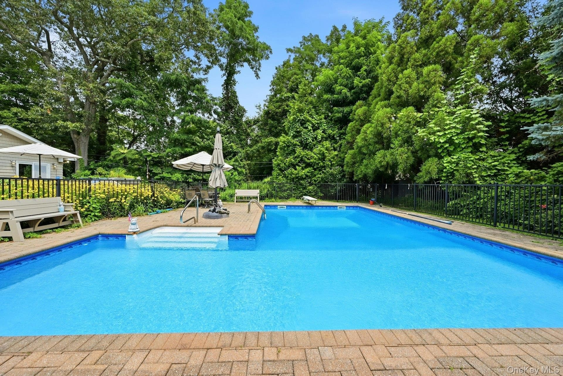 11 Soundview Drive thumbnail 33