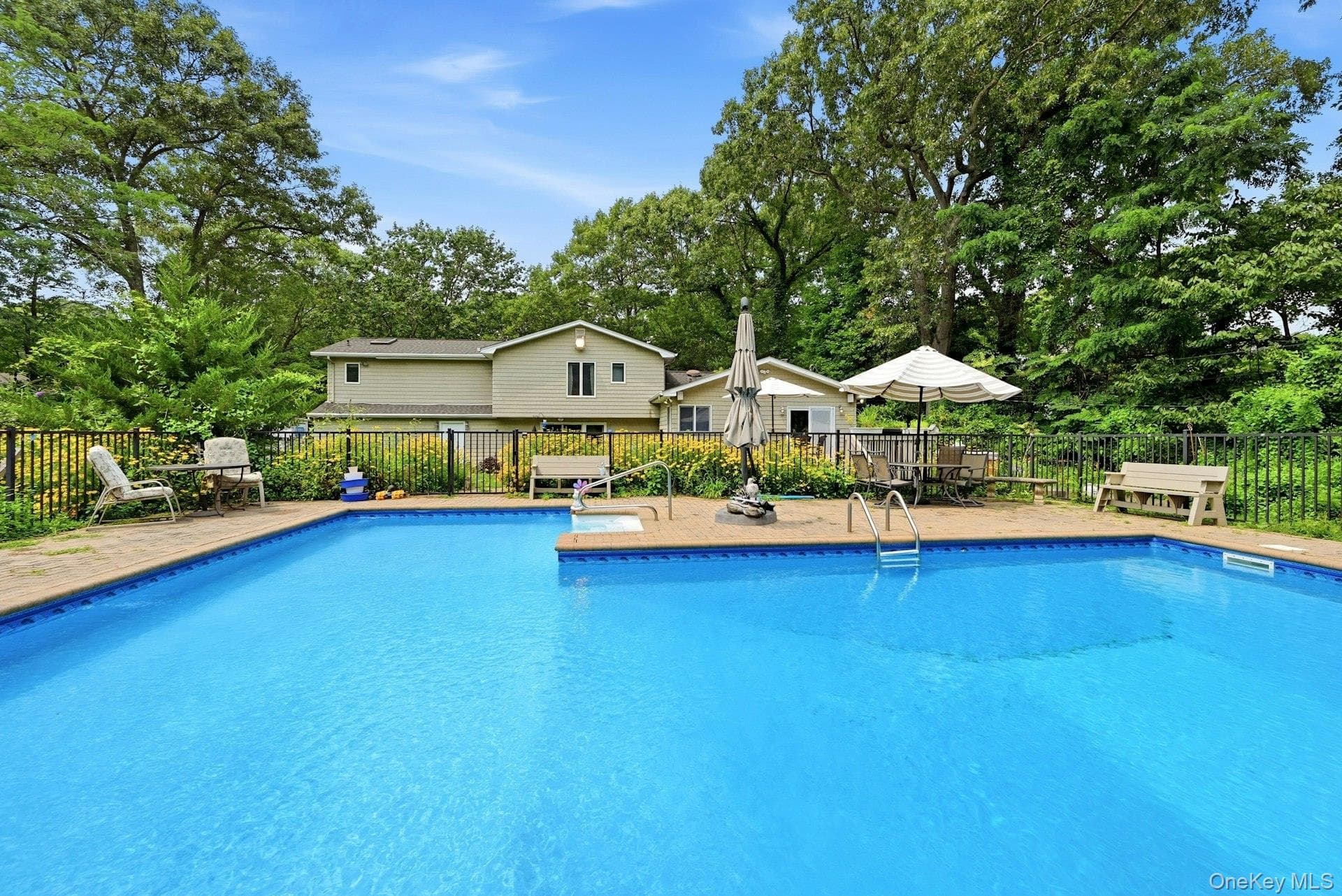 11 Soundview Drive thumbnail 32