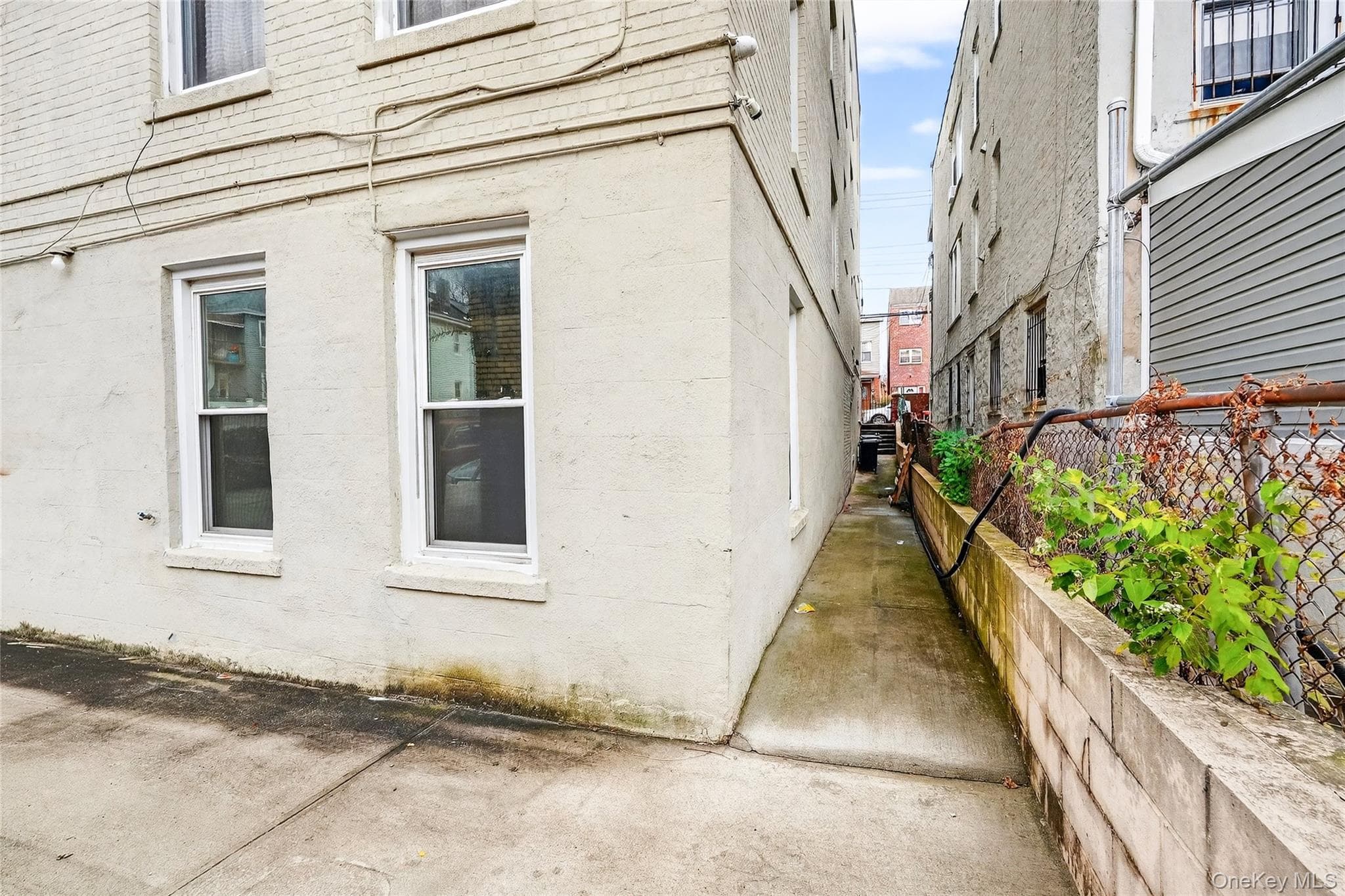 759 E 221st Street thumbnail 41