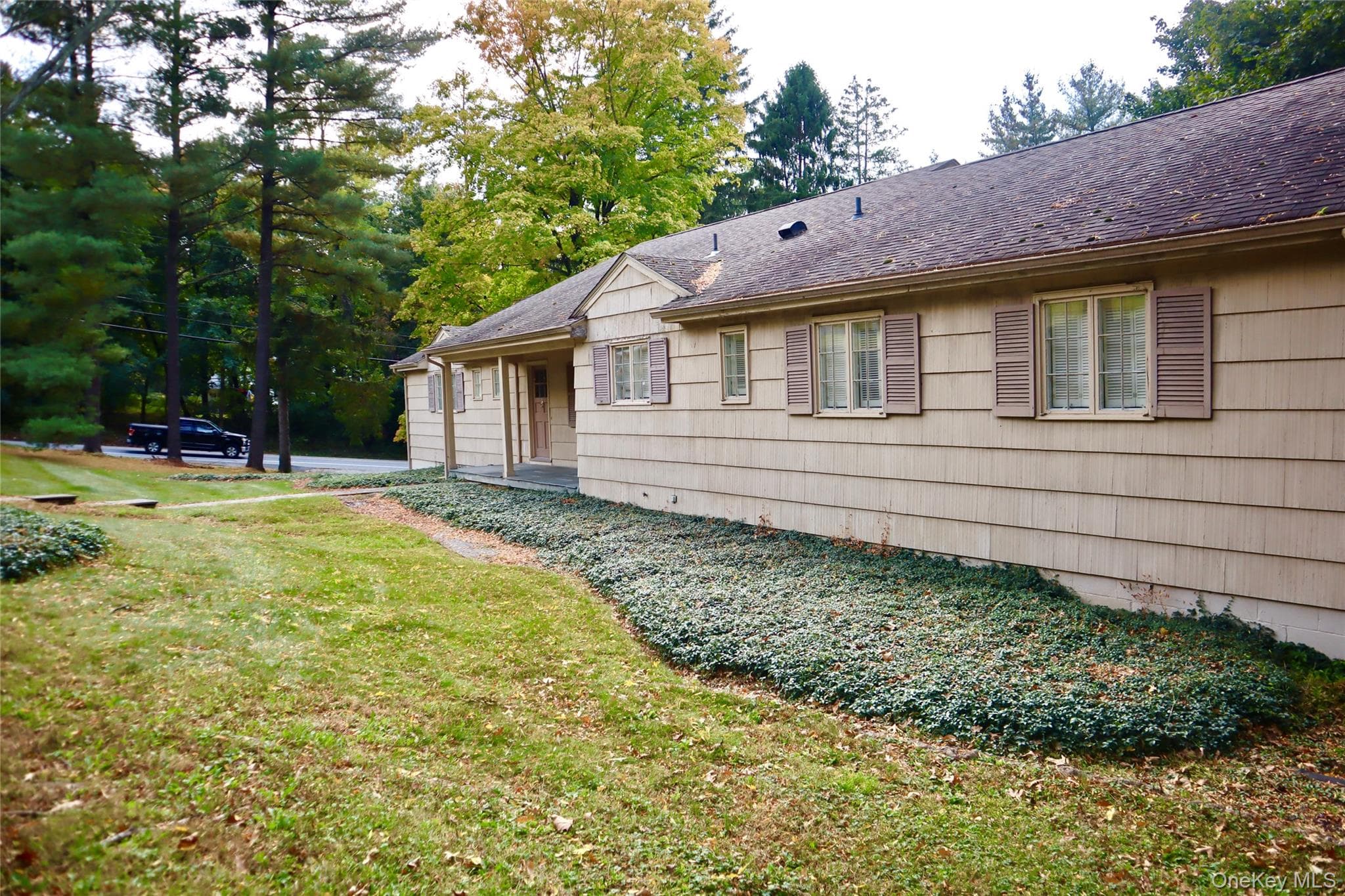 60 Clover Hill Drive thumbnail 5