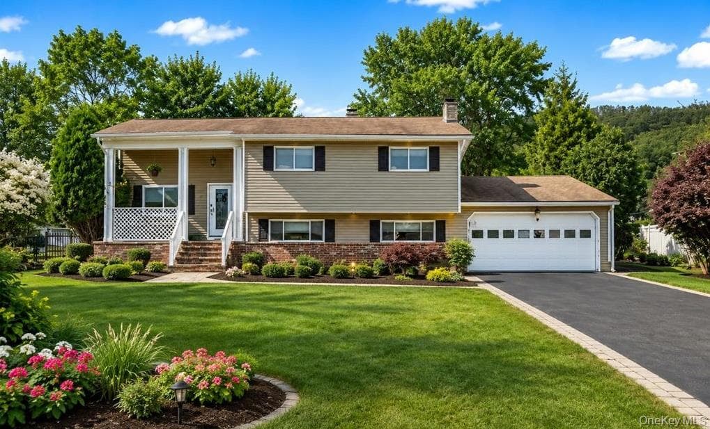 46 Merriewold Lane, Monroe