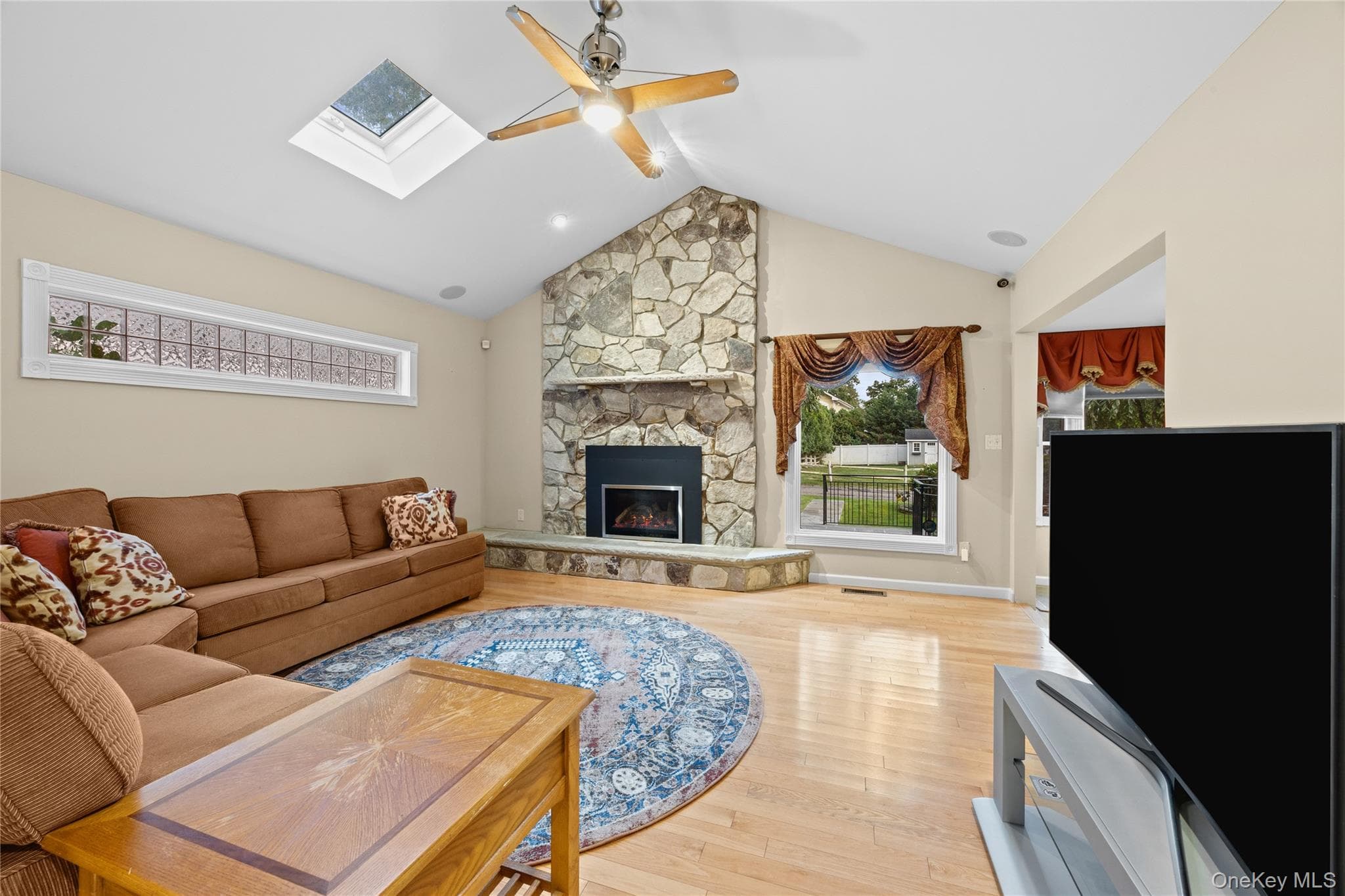 54 Breezy Point Road thumbnail 8