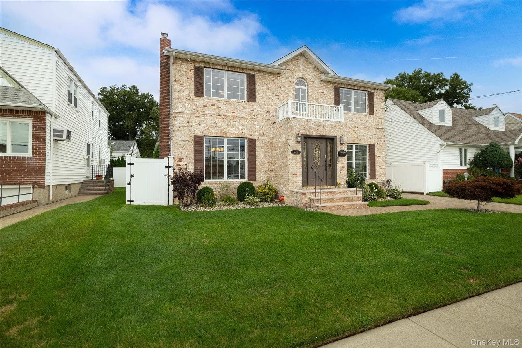 948 Cathedral Avenue thumbnail 2