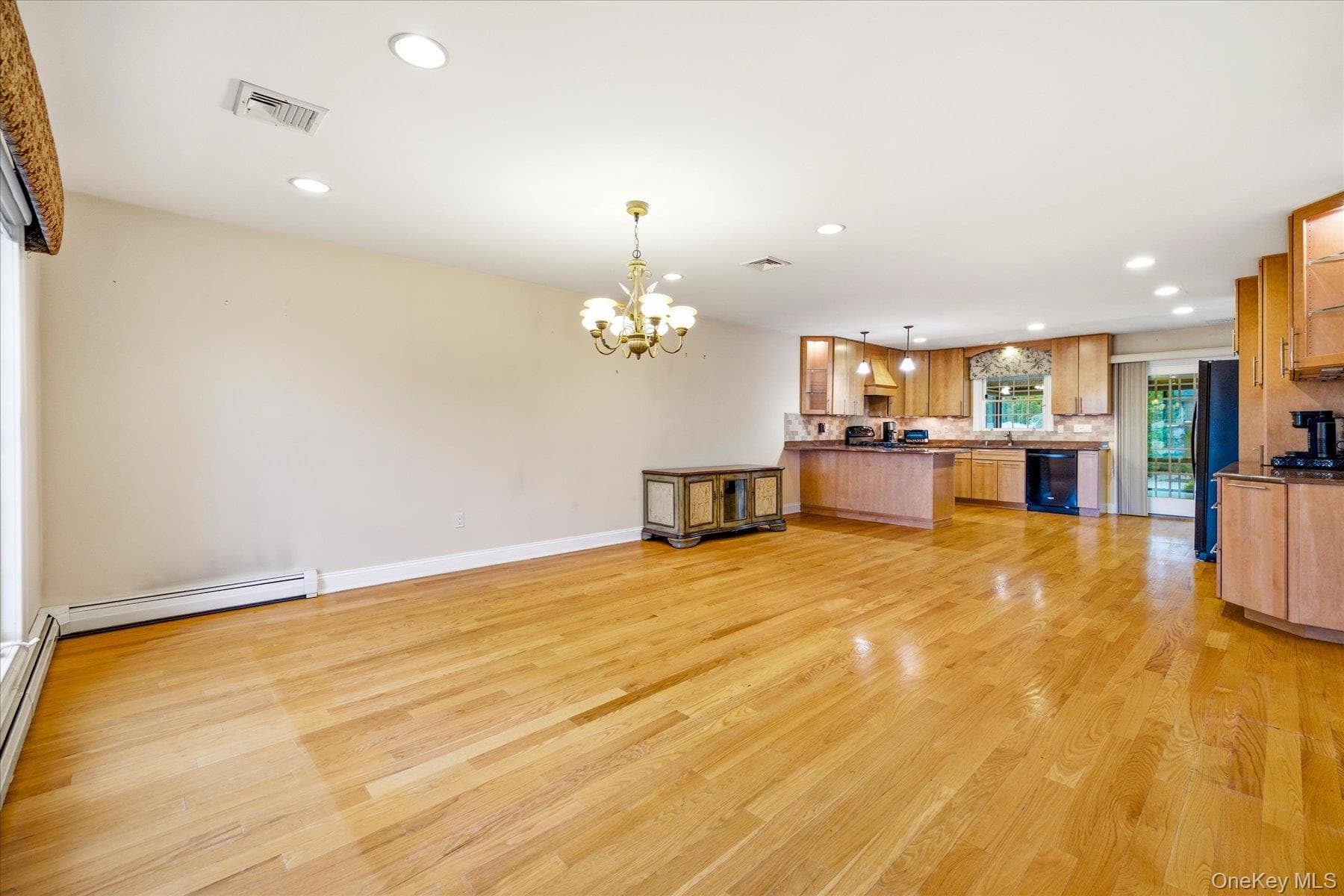 948 Cathedral Avenue thumbnail 11