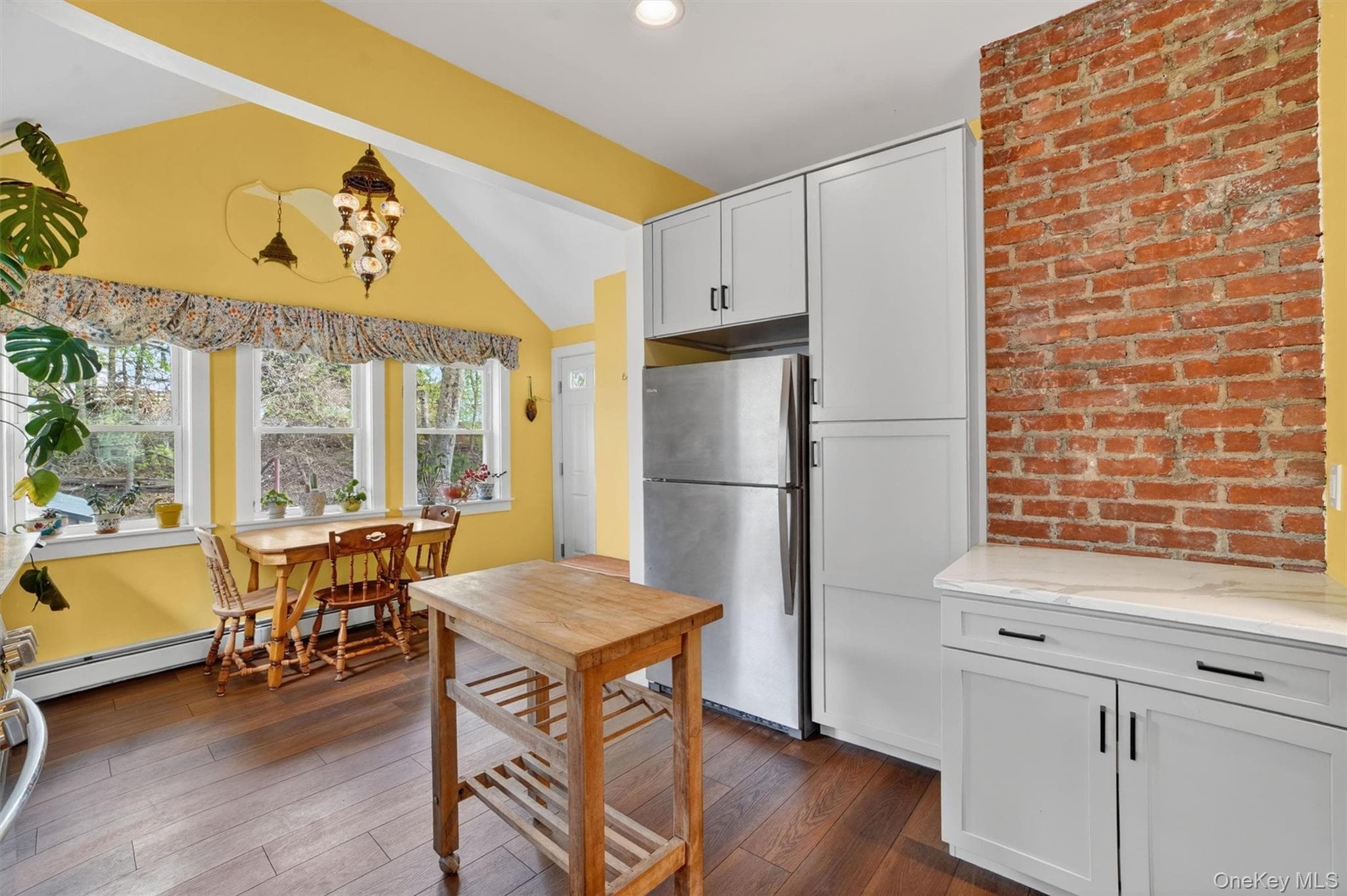 903 Howard Avenue thumbnail 9