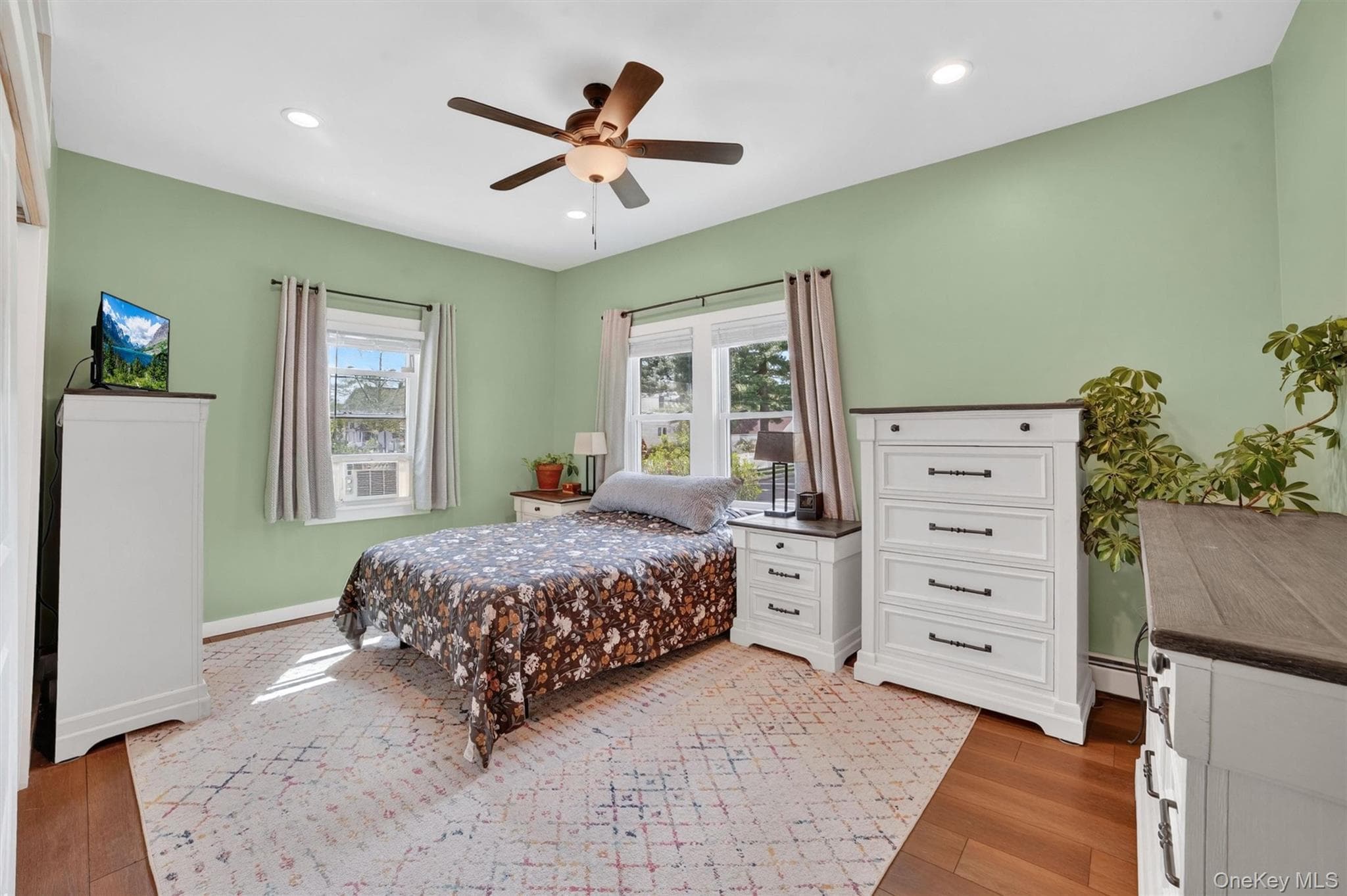 903 Howard Avenue thumbnail 13