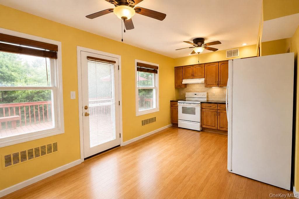 44 Sunset Avenue thumbnail 12