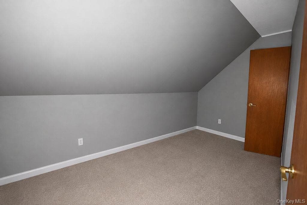 44 Sunset Avenue thumbnail 33