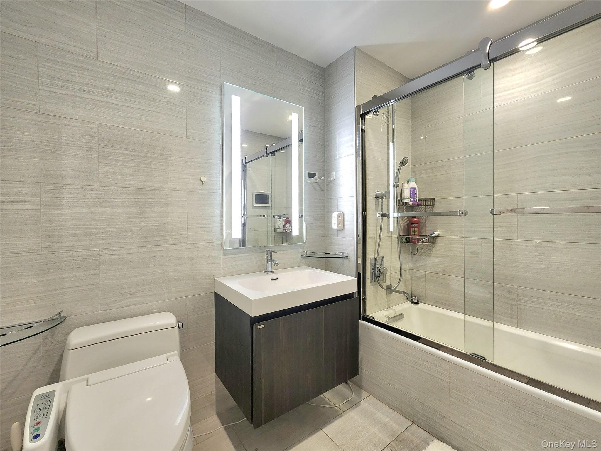 131-05 40 Road Unit: 16J thumbnail 16
