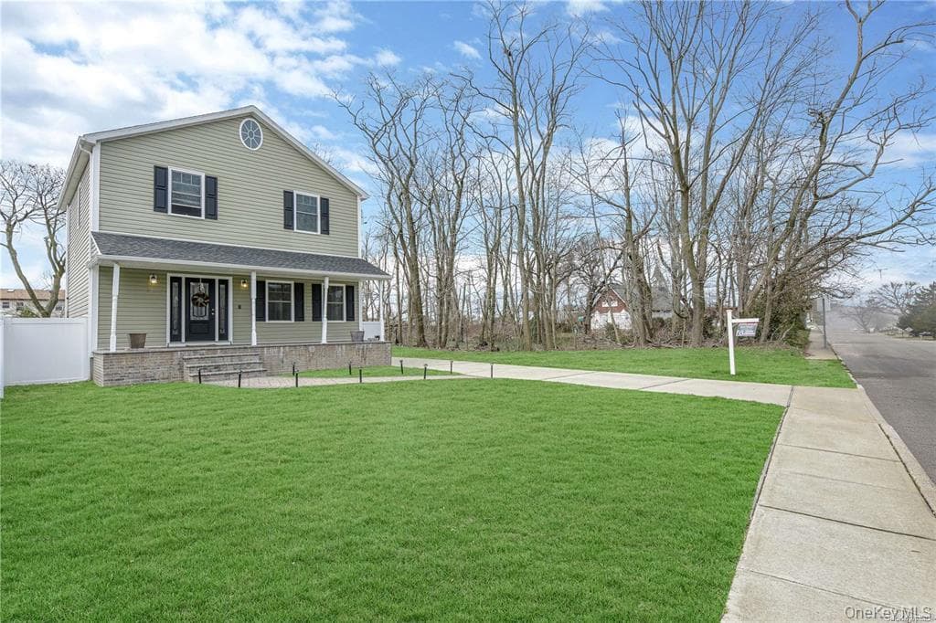 1246 Oakfield Avenue, Wantagh