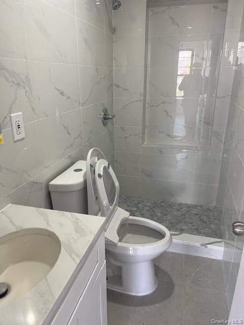 9414 Corona Avenue thumbnail 14