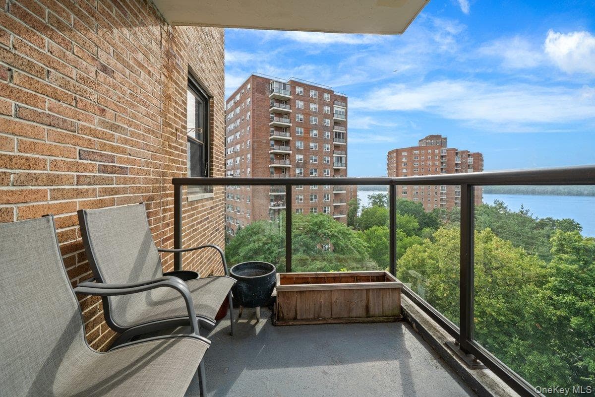 735 Kappock Street Unit: 7B thumbnail 12