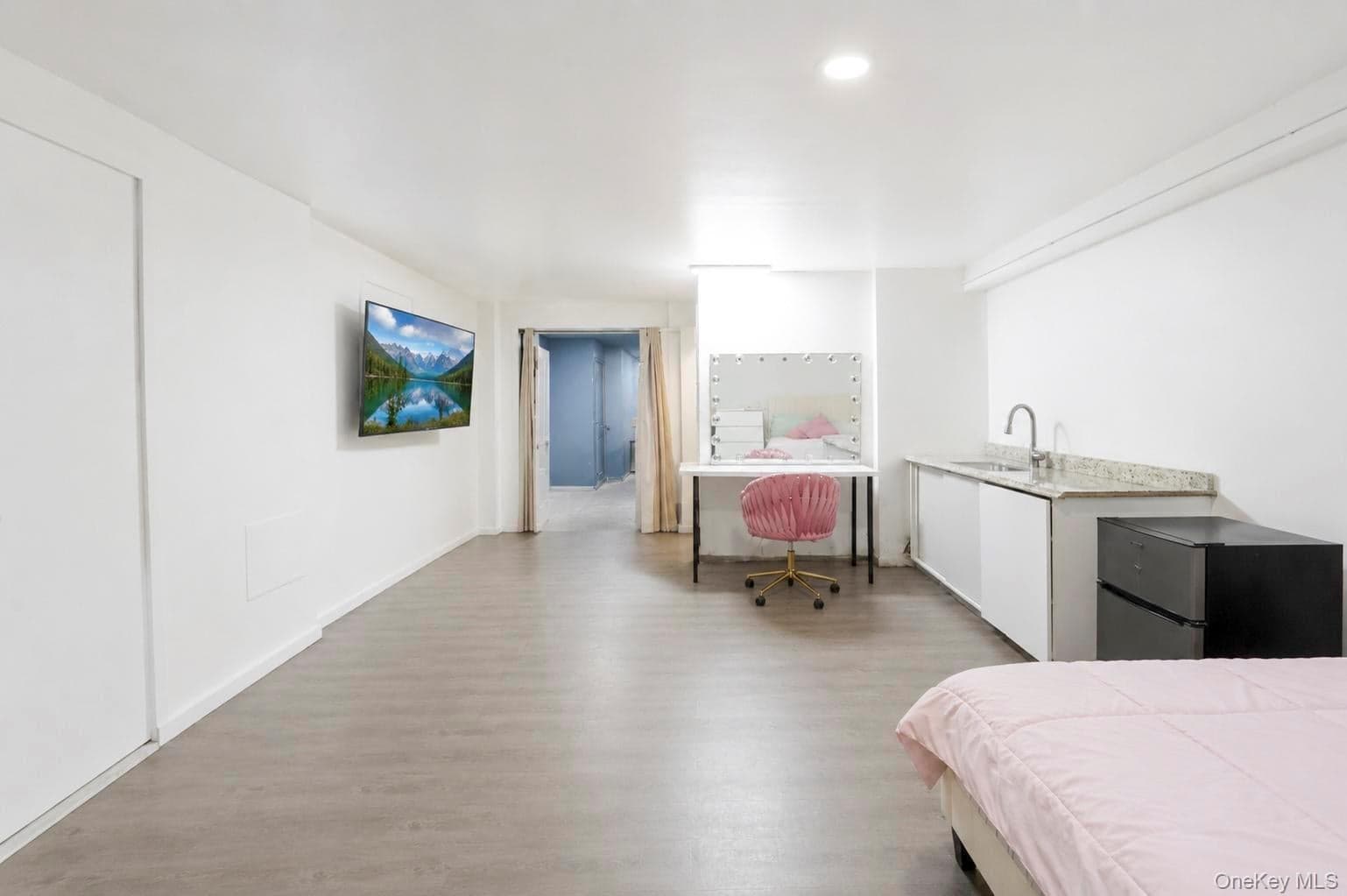 425 Barbey Street thumbnail 33