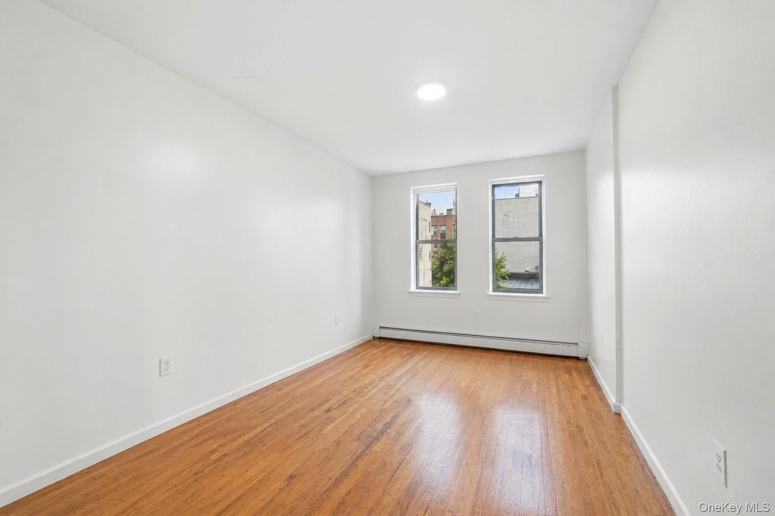425 Barbey Street thumbnail 4