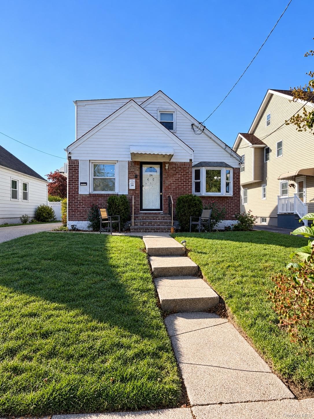 24 N Montgomery Street, Valley Stream