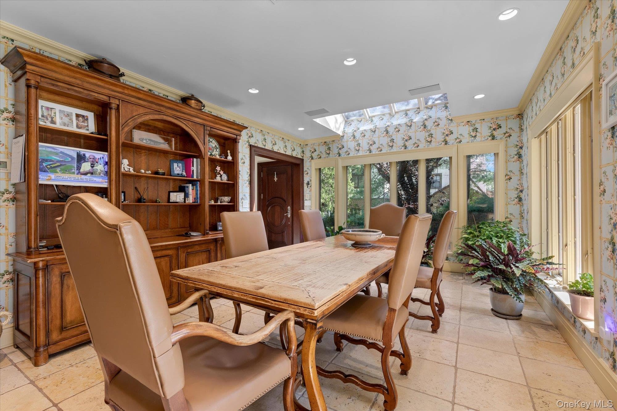 224 Beverly Road thumbnail 11