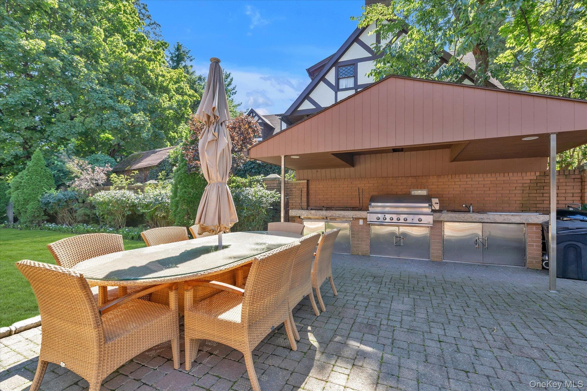 224 Beverly Road thumbnail 32