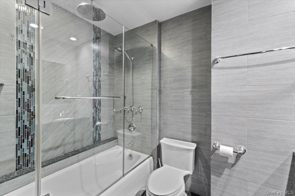 8507 Avon Street thumbnail 25