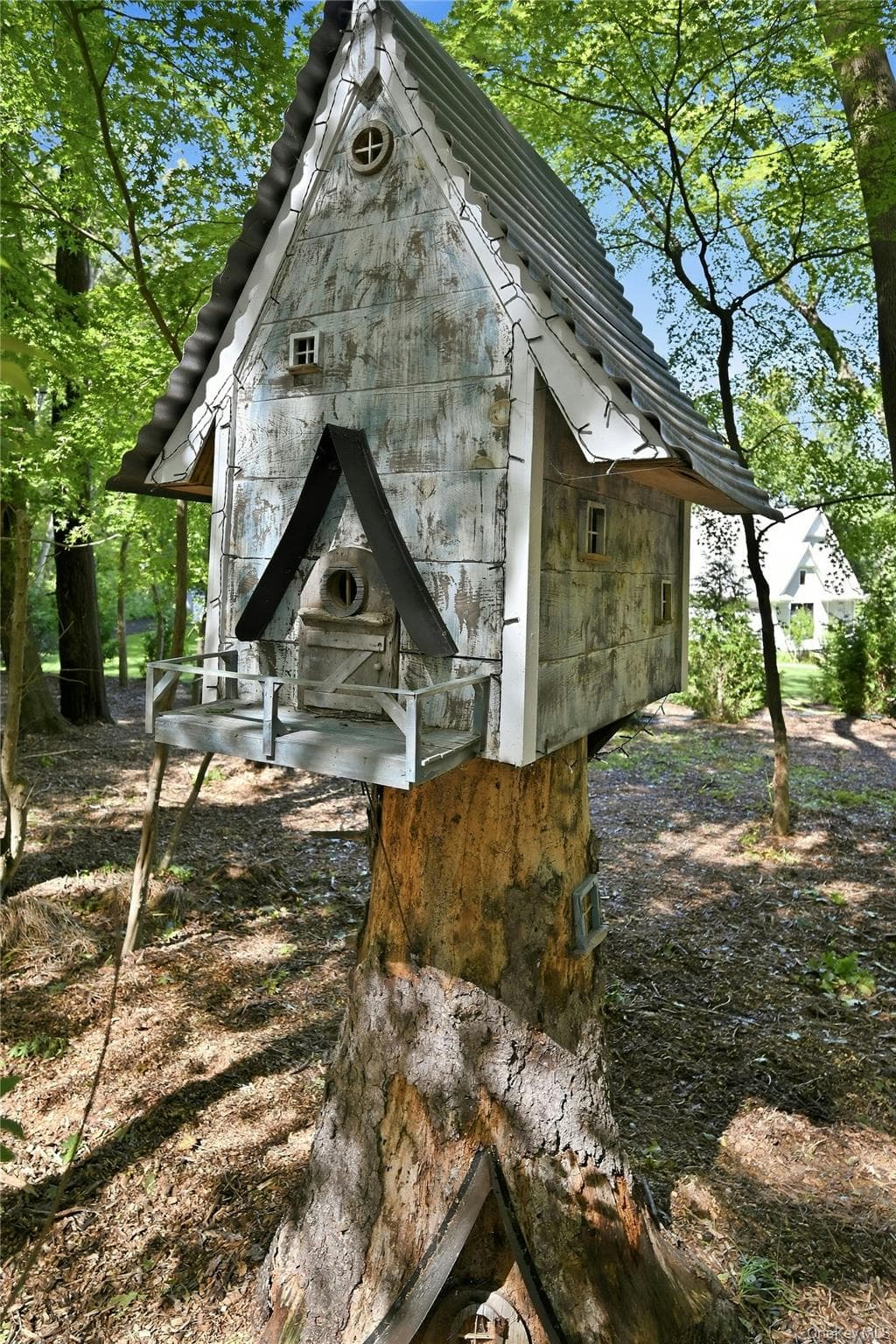 595 Moriches Road thumbnail 48