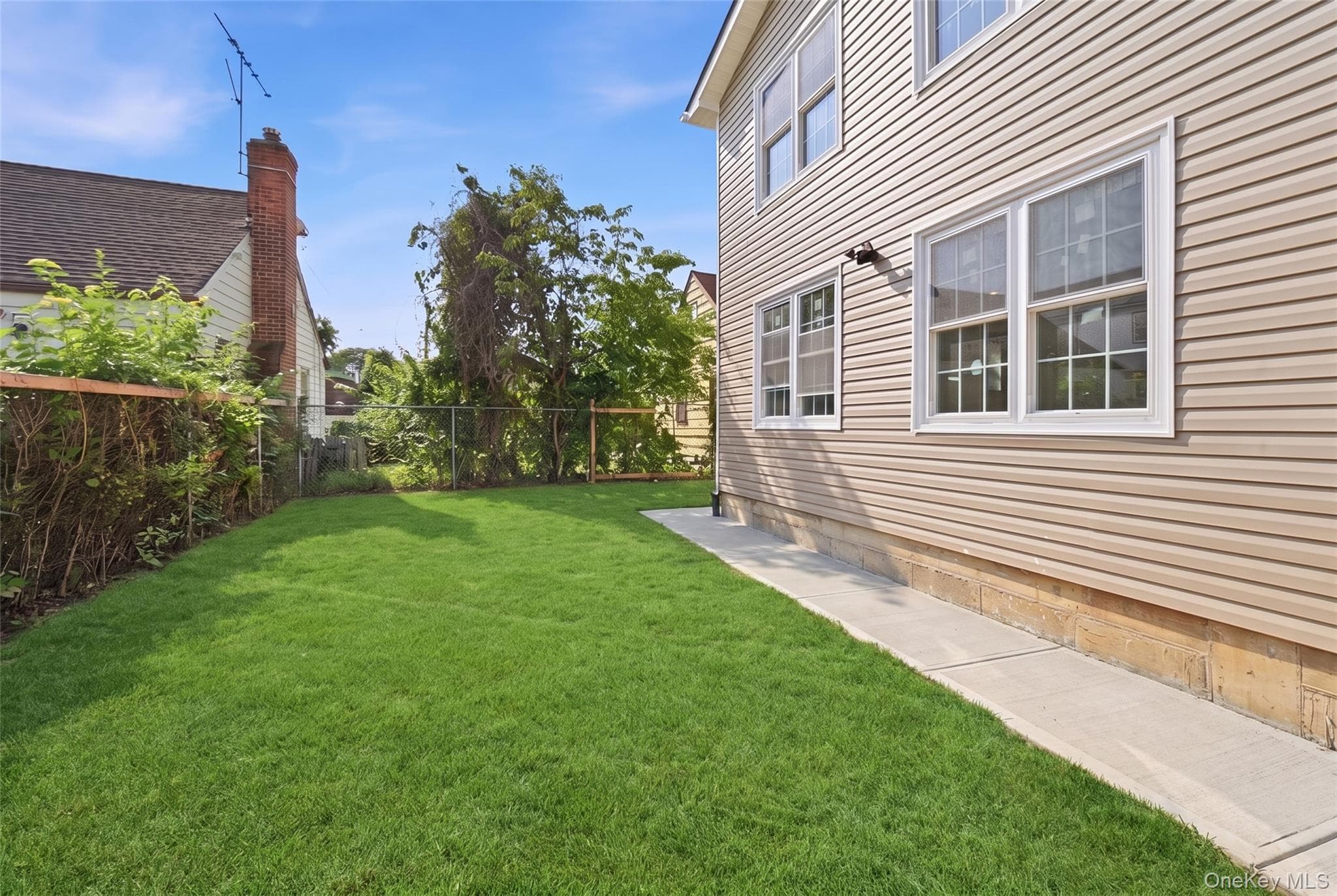 241-33 143rd Avenue thumbnail 3