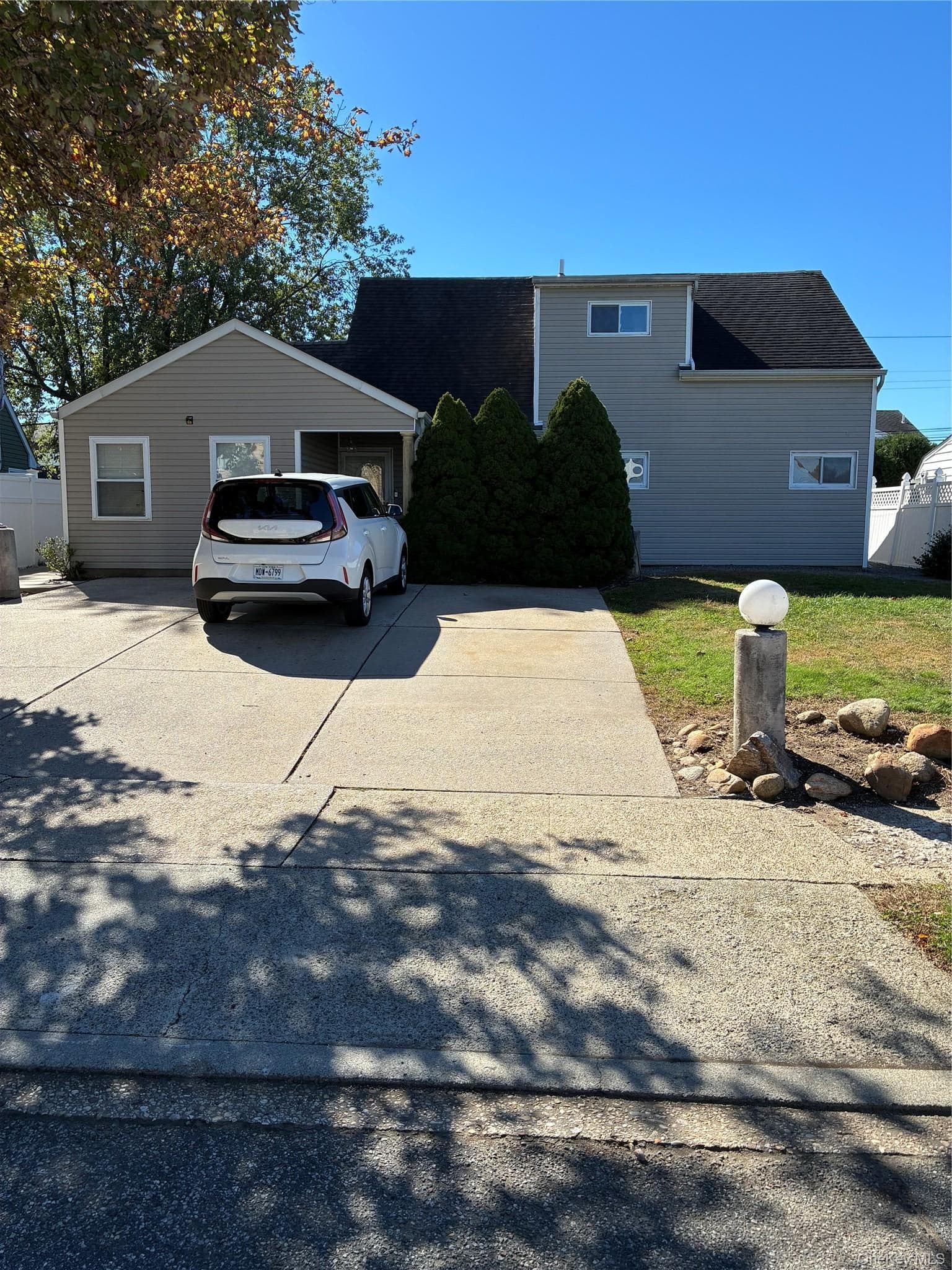 69 Wheelbarrow Lane, Wantagh