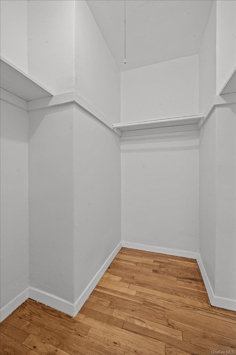 5425 Valles Avenue Unit: 2M thumbnail 13
