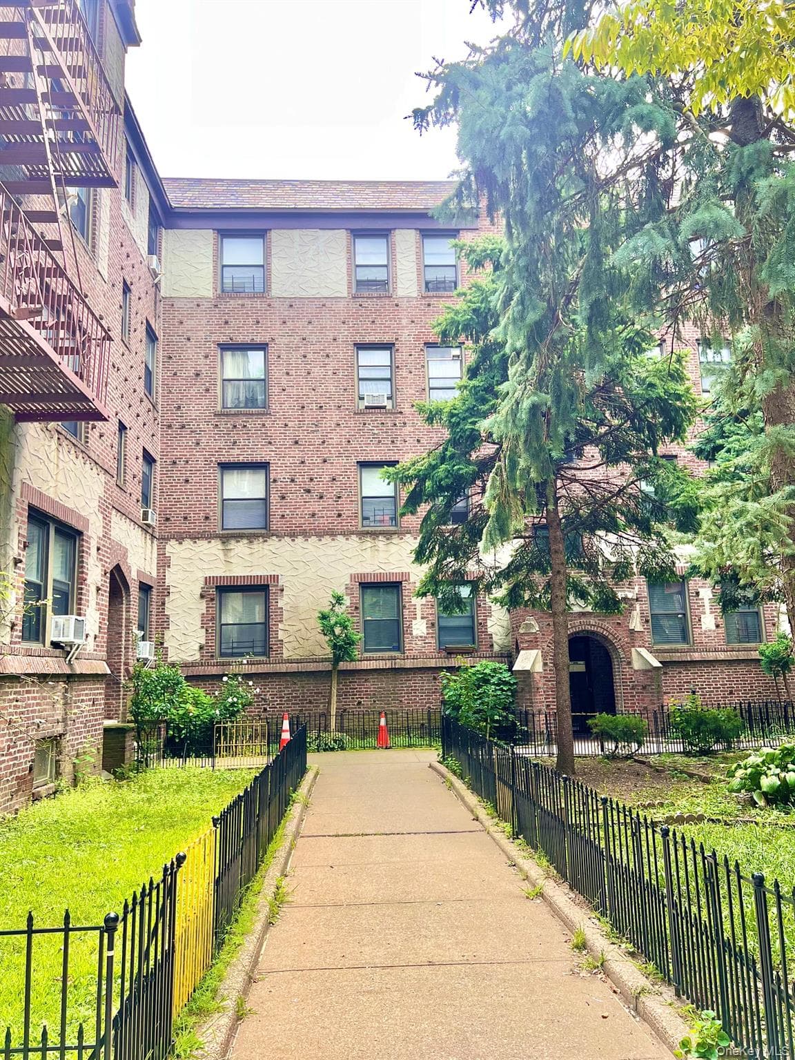 61-40 Saunders St St Unit: A12 thumbnail 7
