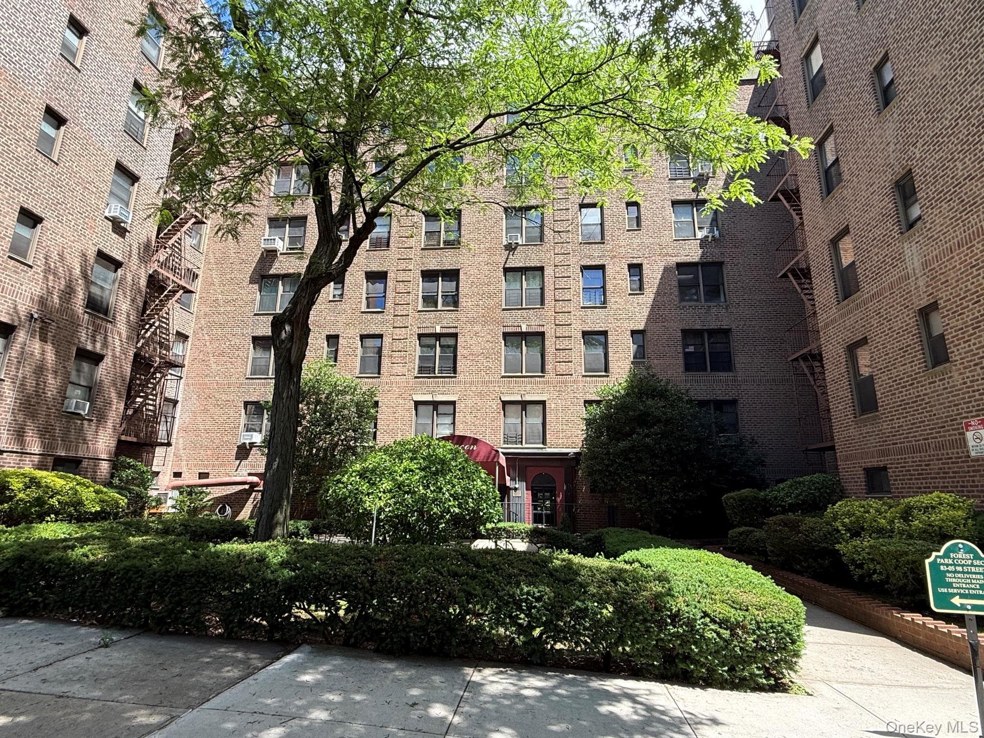 83-05 98 Street Unit: 3H, Woodhaven