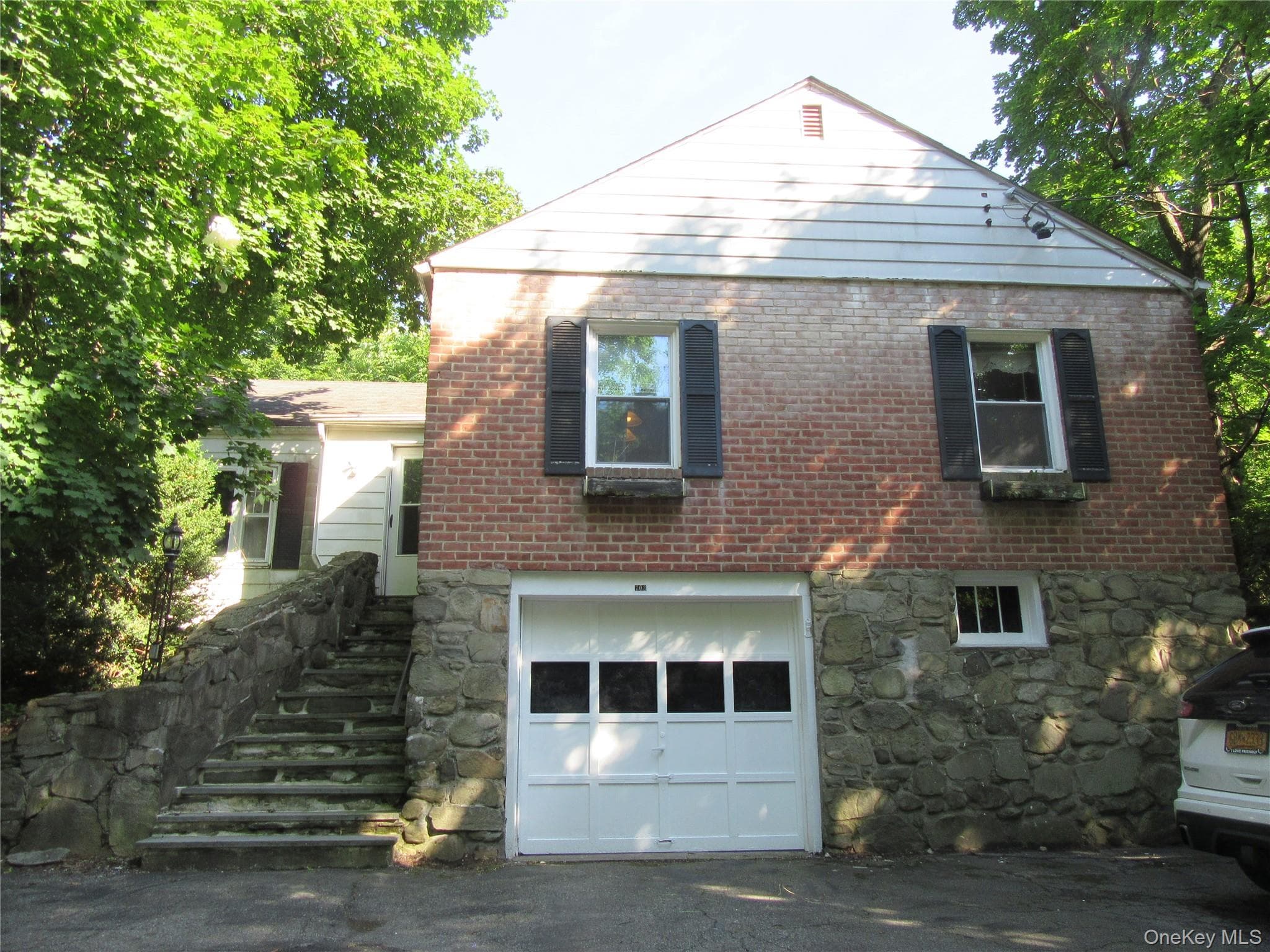 703 Little Britain Road photo 1