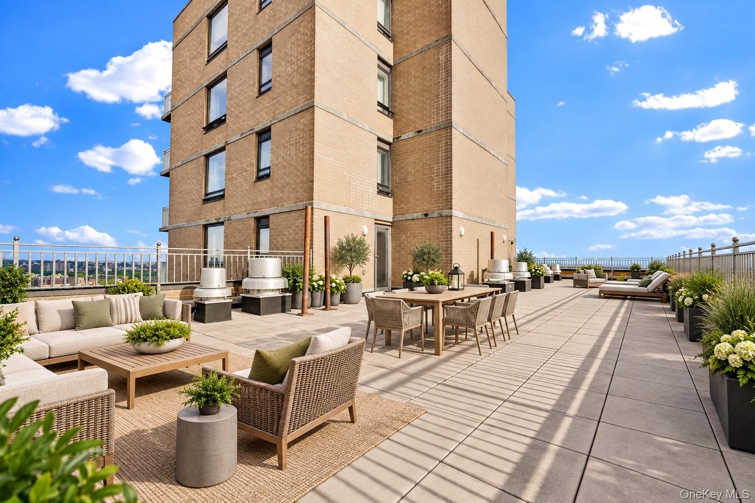 11624 Grosvenor Lane Unit: 15B thumbnail 3