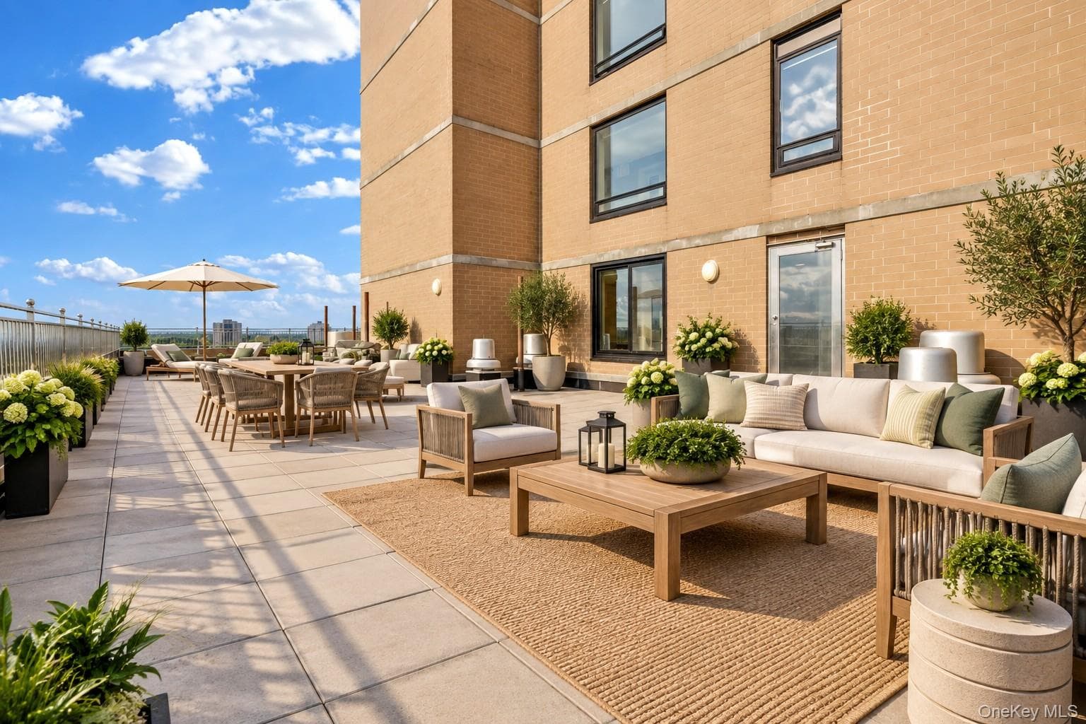 11624 Grosvenor Lane Unit: 15B thumbnail 4