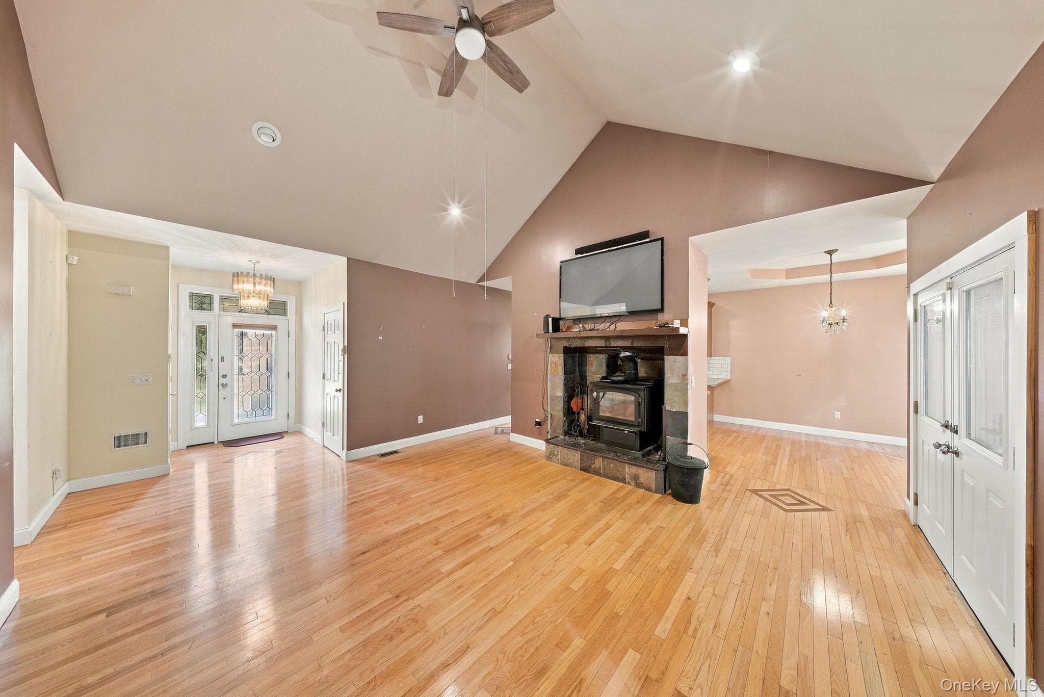 576 Burlingham Road thumbnail 9
