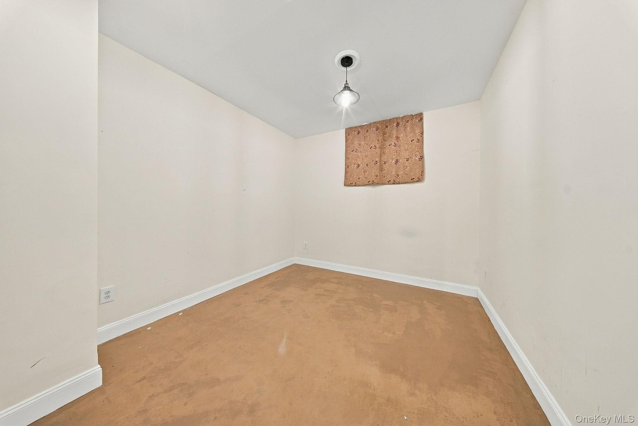 576 Burlingham Road thumbnail 36