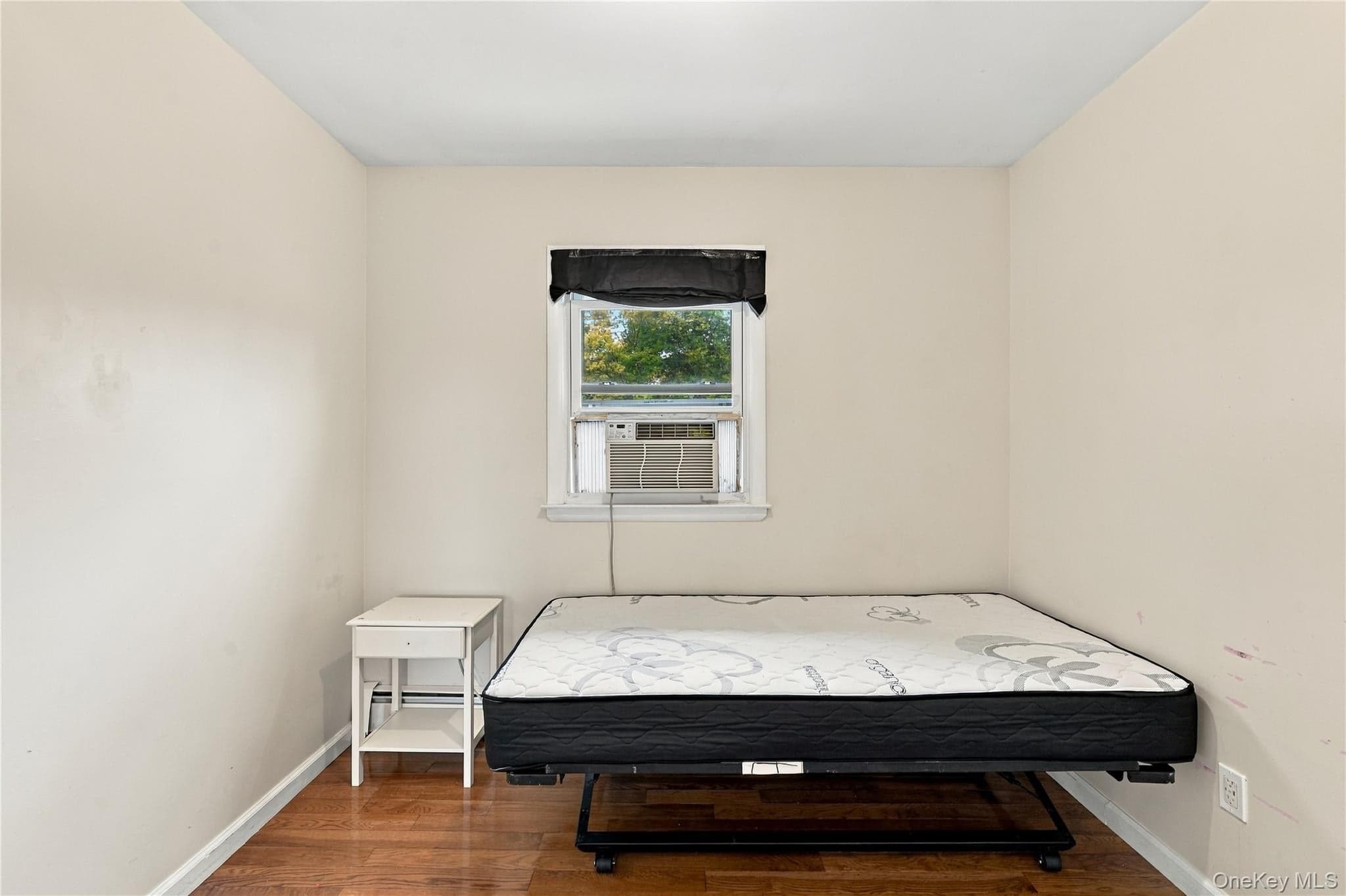 8 Sutherland Drive thumbnail 17