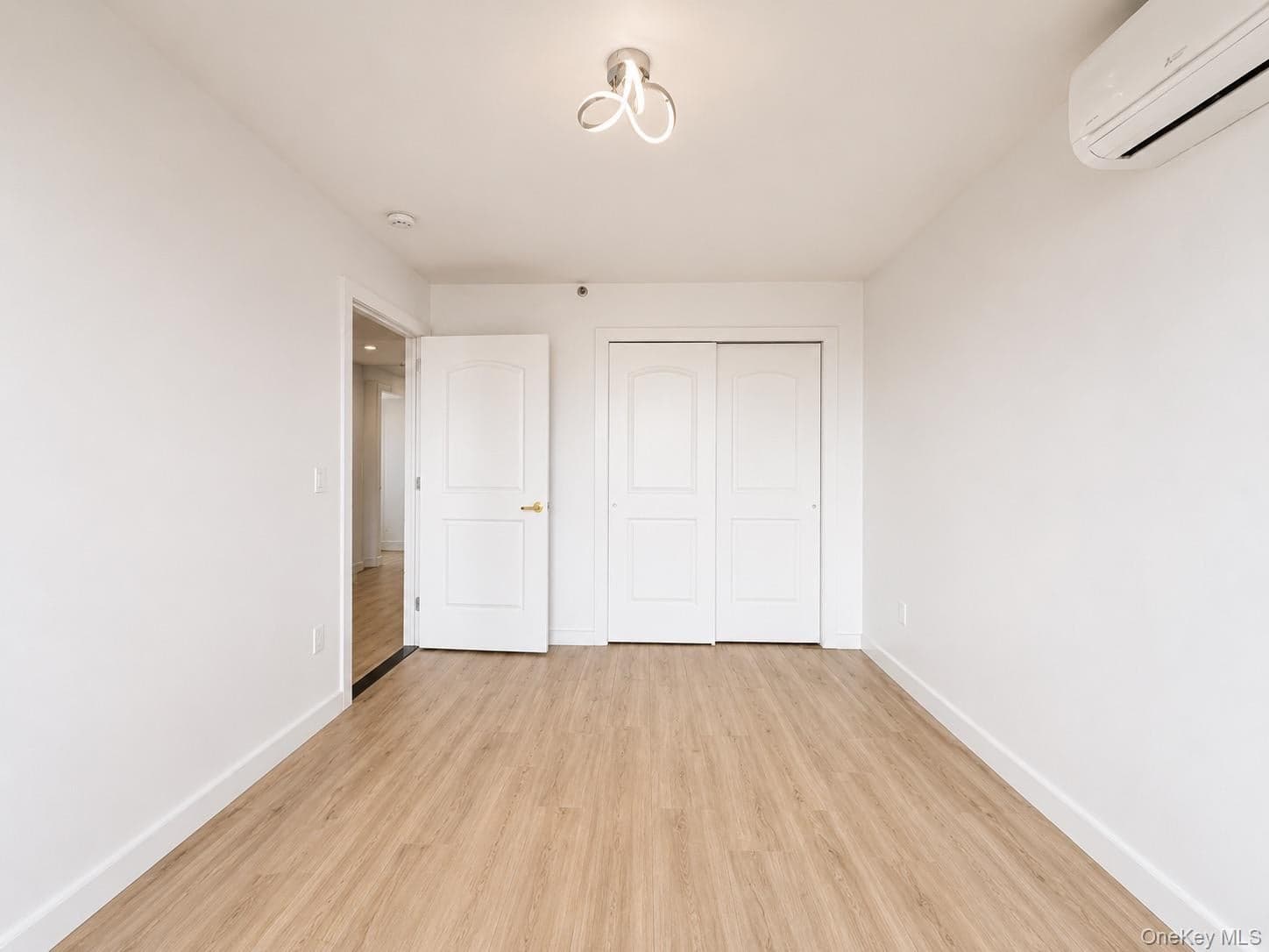 7065 Queens Boulevard Unit: 6A thumbnail 9