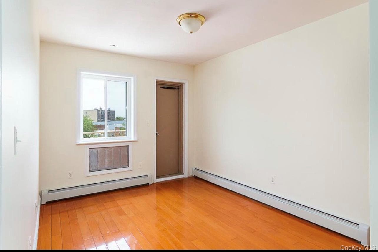 54-14 111th Street thumbnail 4