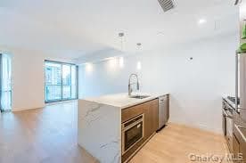 133-27 39th Avenue Unit: 10A thumbnail 3