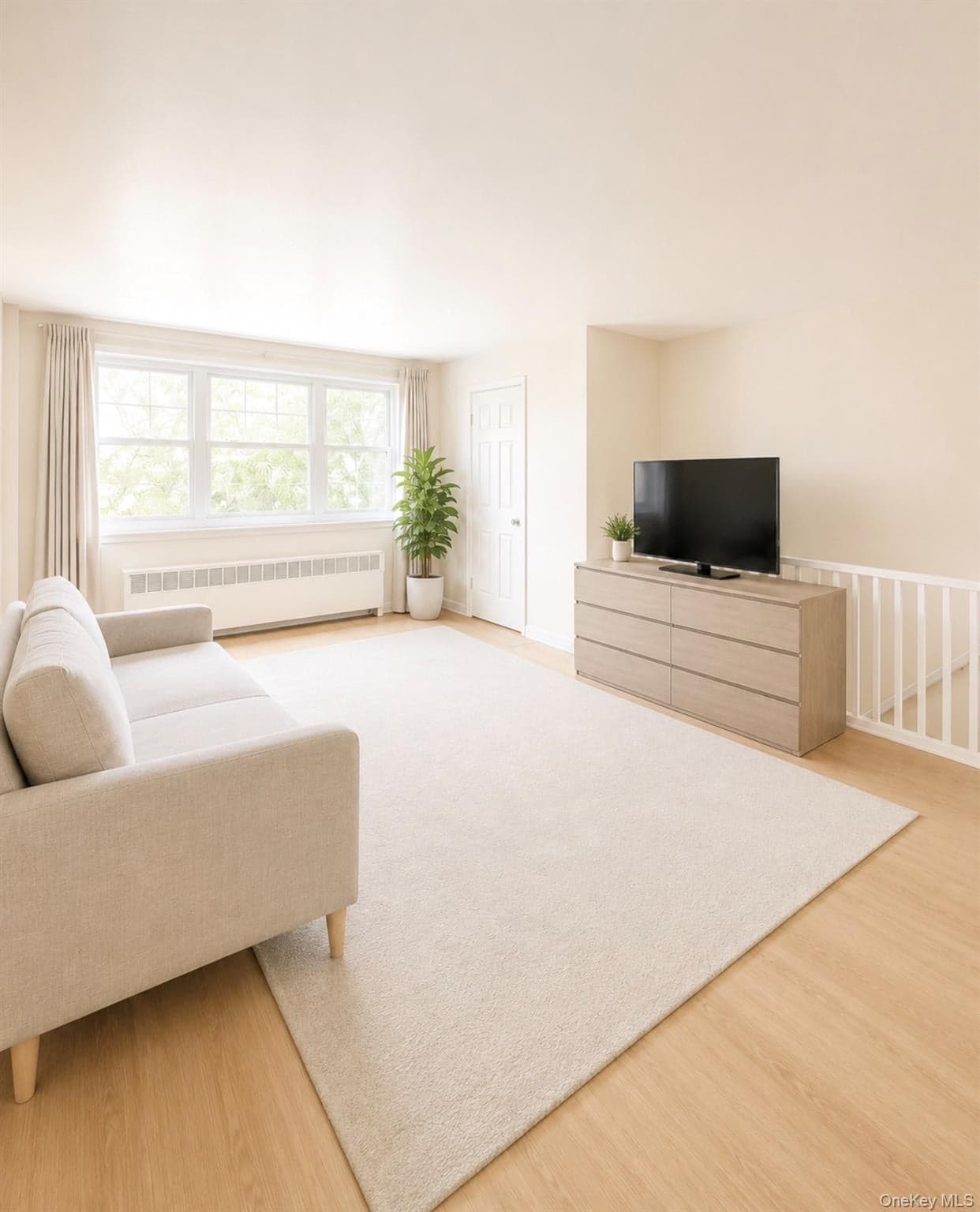 152-47 Jewel Avenue Unit: B thumbnail 3