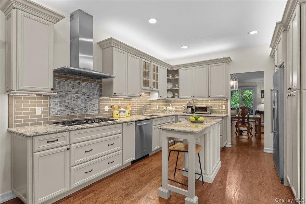 18 Brookview Drive thumbnail 6