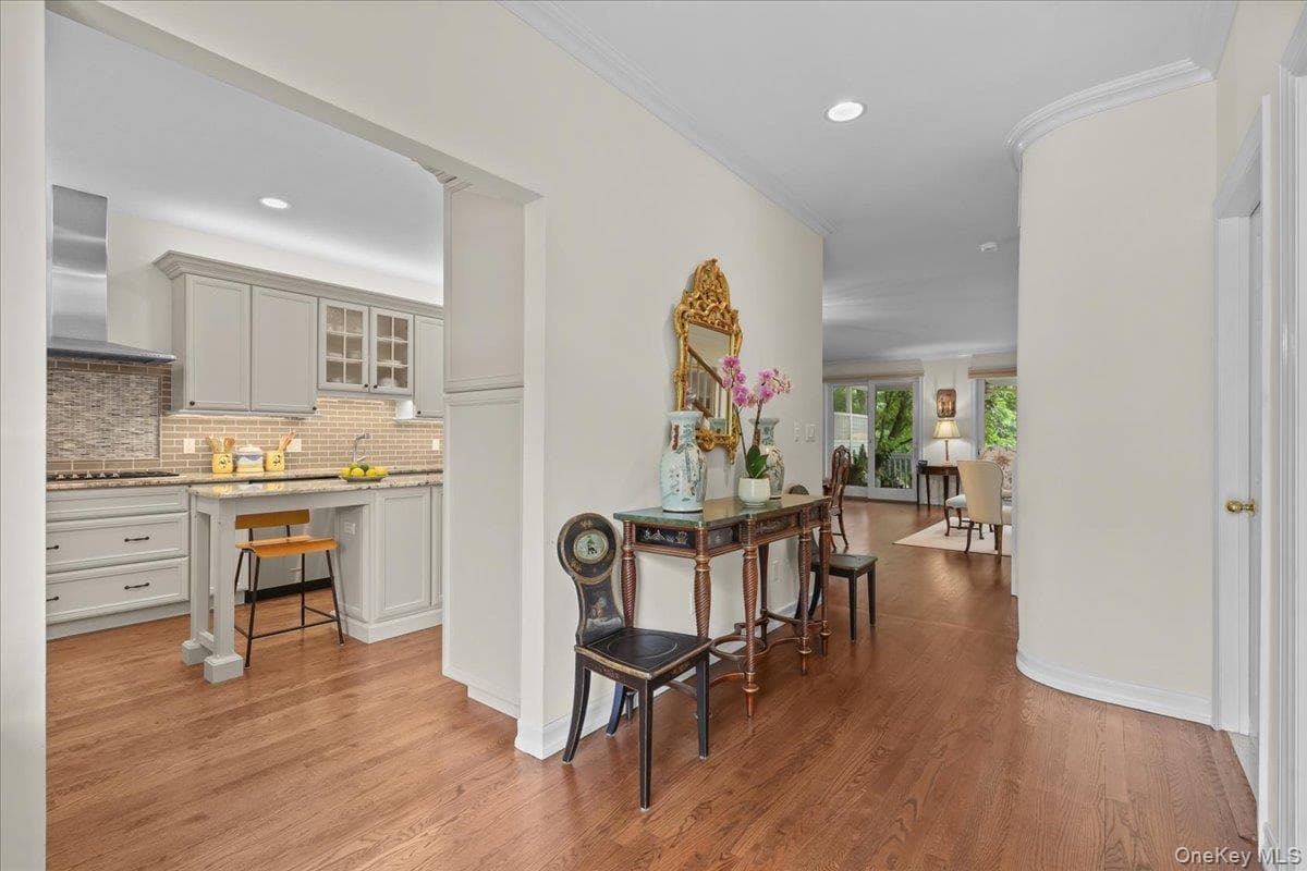 18 Brookview Drive thumbnail 3